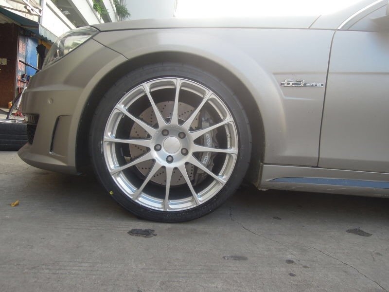 奔馳,裝PRODRIVE GC012 19寸