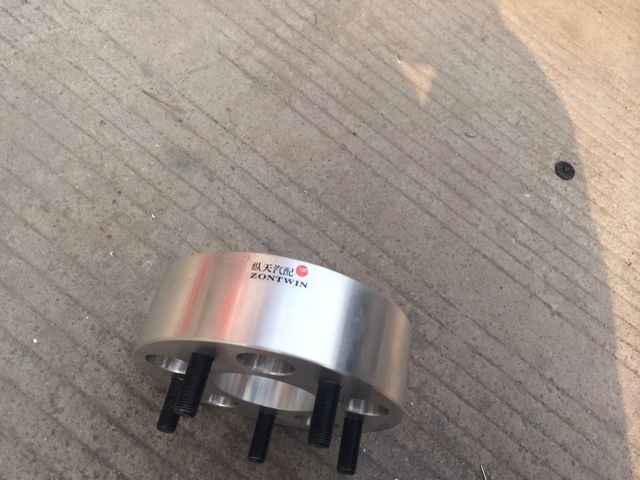 寶馬X3改裝運(yùn)動版包圍必改縱天法蘭盤 加寬輪距50mm 爆龜/軌更好看 更個(gè)性