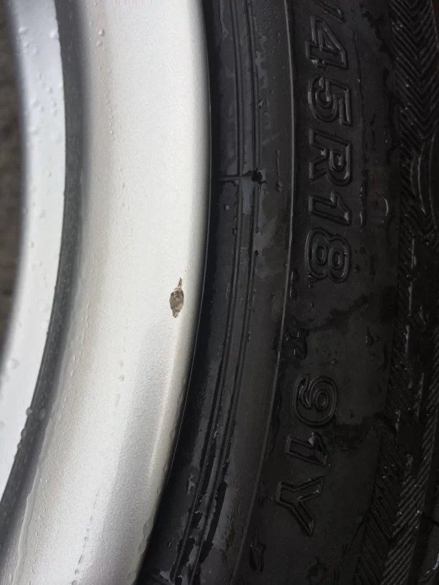 寶馬441 現(xiàn)貨又到一套,18寸,帶普利司通防爆胎