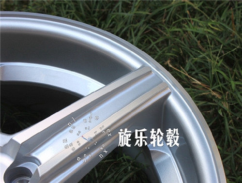 18寸8J9.5J前后配 銀色五幅 全數(shù)據(jù) 銳志 CC ?？怂?寶馬改裝輪轂