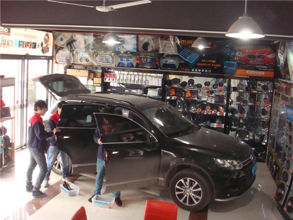 陜西西安上尚汽車音響-大眾途銳汽車改裝意大利歐迪臣音響