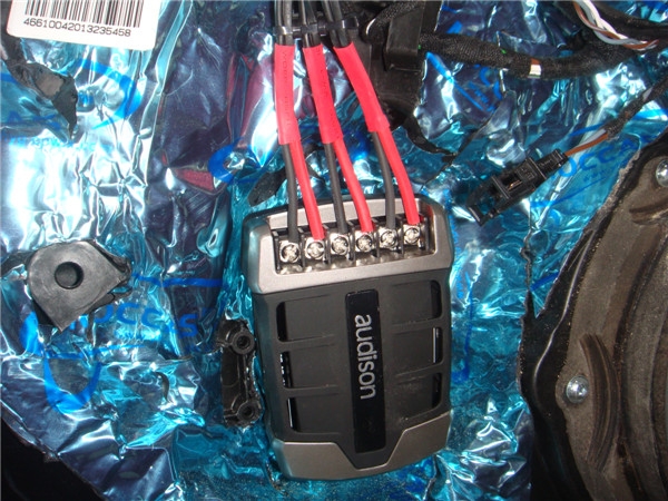 陜西西安上尚汽車音響-大眾途銳汽車改裝意大利歐迪臣音響