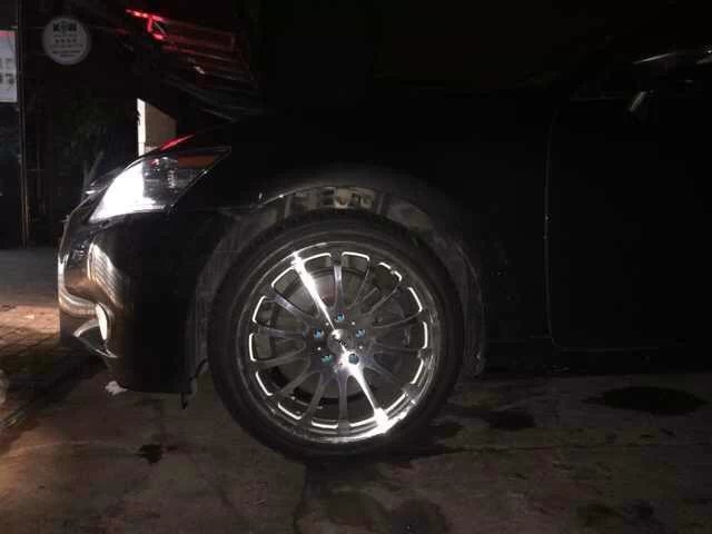 TOM”S、裝雷克薩斯