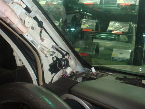 陜西西安上尚汽車音響-豐田2700改裝意大利赫茲音響