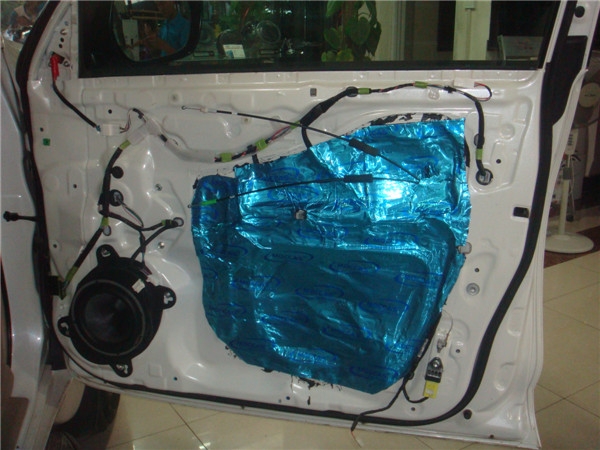 陜西西安上尚汽車音響-豐田2700改裝意大利赫茲音響