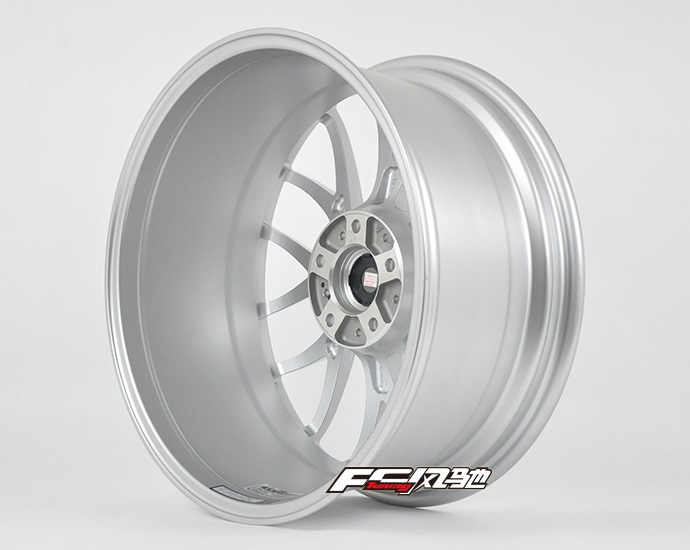 日本RAYS 2X8GT改裝輪轂 19寸前后配頭尾鈴 現(xiàn)貨發(fā)售