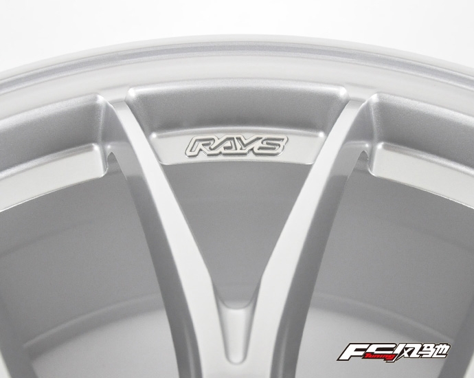 日本RAYS 2X8GT改裝輪轂 19寸前后配頭尾鈴 現(xiàn)貨發(fā)售