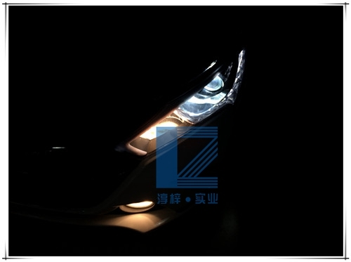比亞迪秦大燈改Q5雙光雙光透鏡  加裝金世萊氙氣燈全套 無損大燈改裝