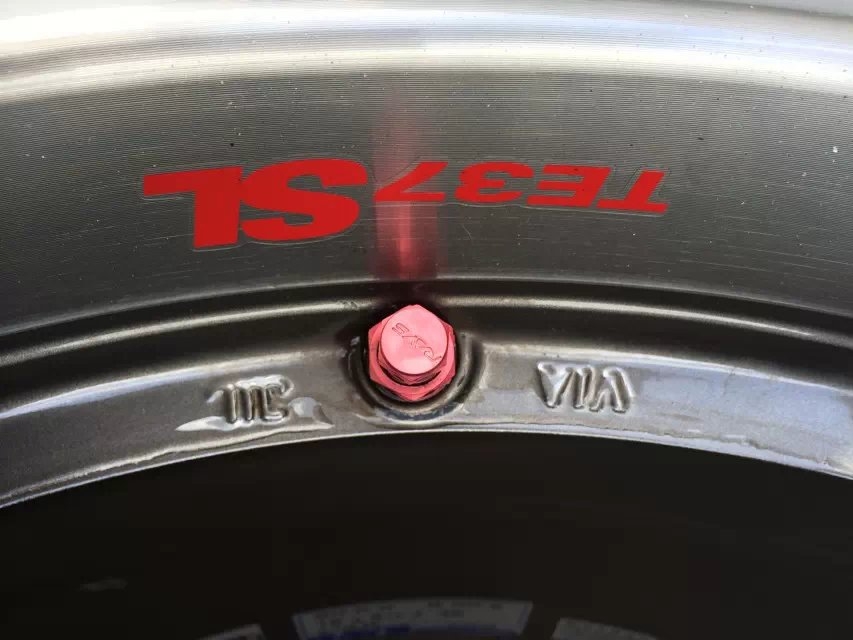 TE37 SL，重磅來襲，不要猶豫了。 19寸