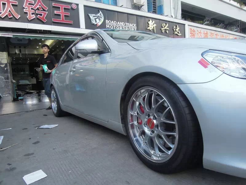 銳志，裝18寸、BBS