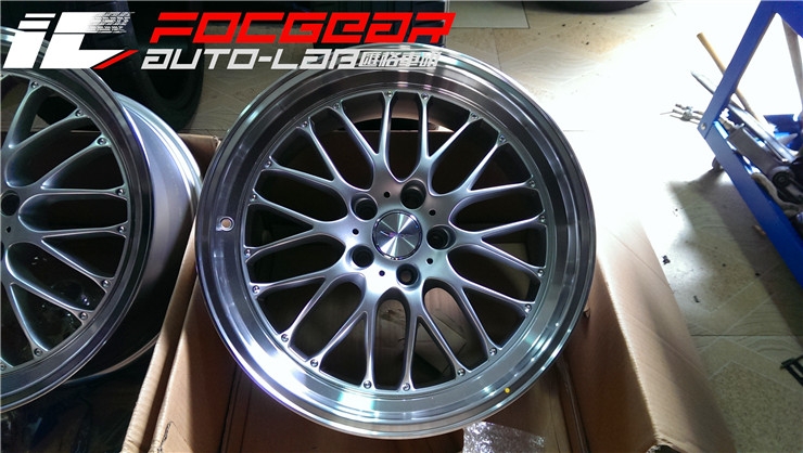 奧迪A6改裝美國ACE 19寸拋邊輪轂+米其林PSS輪胎+BILSTEIN B12避震 --長沙匯格車研專業(yè)奧迪改裝