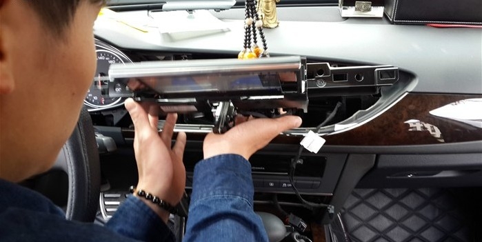倒車無顧慮  奧迪A6l加裝倒車影像 A6l導(dǎo)航案例全記錄！