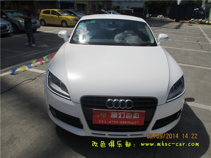 奧迪TT改色貼膜車身改顏色深圳膜幻色彩專業(yè)汽車改色貼膜出品