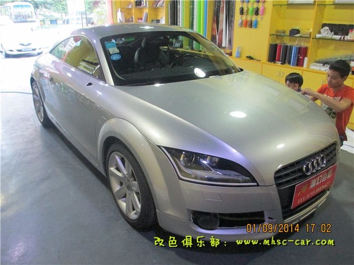奧迪TT改色貼膜車身改顏色深圳膜幻色彩專業(yè)汽車改色貼膜出品