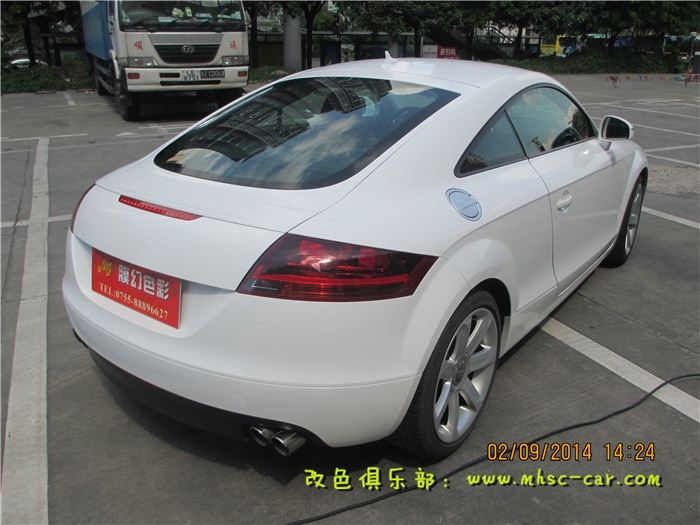 奧迪TT改色貼膜車身改顏色深圳膜幻色彩專業(yè)汽車改色貼膜出品