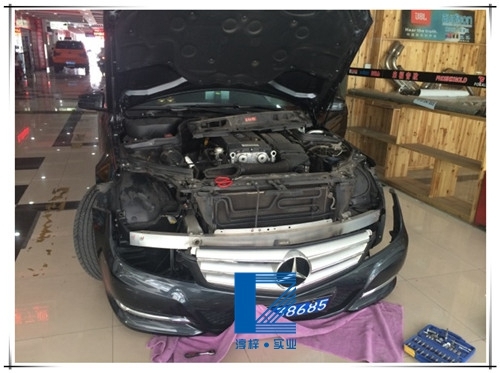 奔馳W204升級原廠高配大燈總成 改裝雙光透鏡 LED日行燈 轉(zhuǎn)向燈