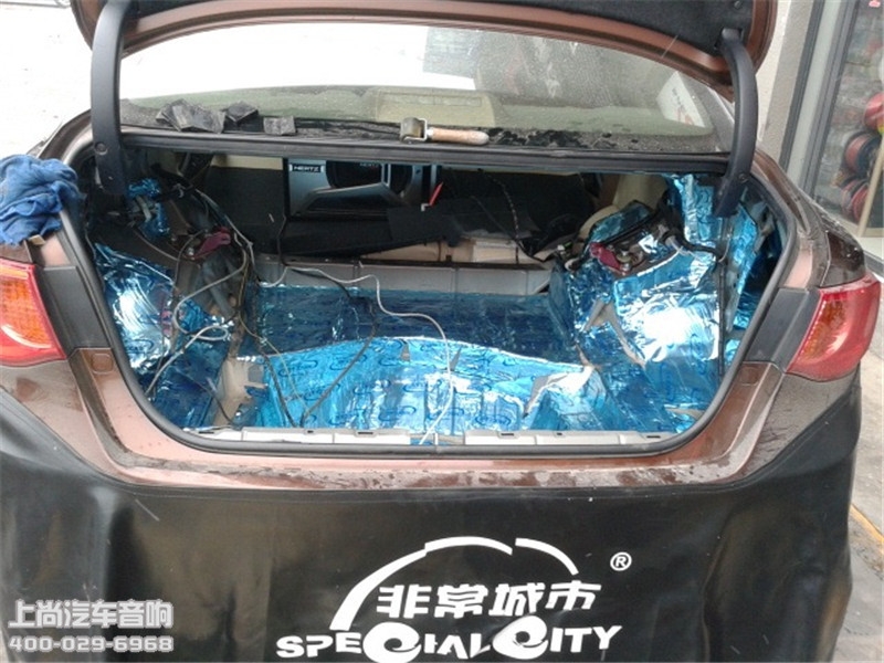 豐田銳志改裝意大利赫茲音響-陜西西安上尚汽車音響改裝公司