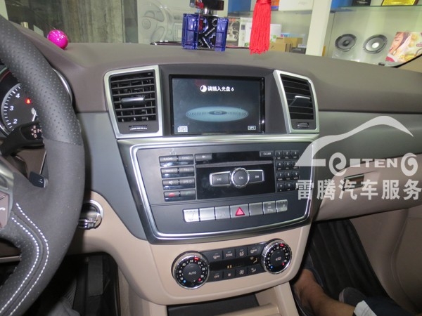 深圳13款奔馳ML350原車屏升級凱立德導(dǎo)航加裝DVD導(dǎo)航倒車軌跡