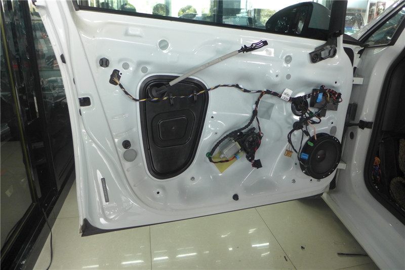 大眾高爾夫7無(wú)損改裝麥?zhǔn)耍∕ATCH)音響-陜西西安上尚汽車音響改裝公司