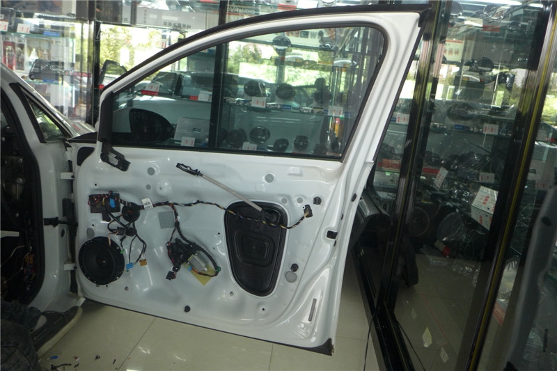 大眾高爾夫7無(wú)損改裝麥?zhǔn)耍∕ATCH)音響-陜西西安上尚汽車音響改裝公司