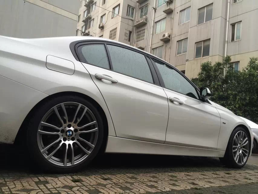感謝車主發(fā)來裝車圖：寶馬，裝19寸、403M