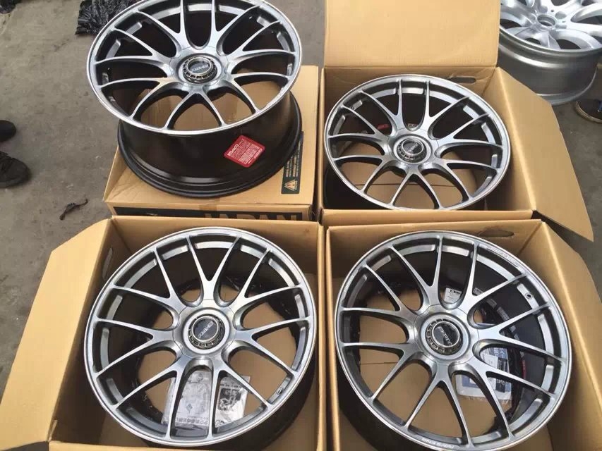 保時(shí)捷，Macan：裝20寸，RAYS、G27 鍛造