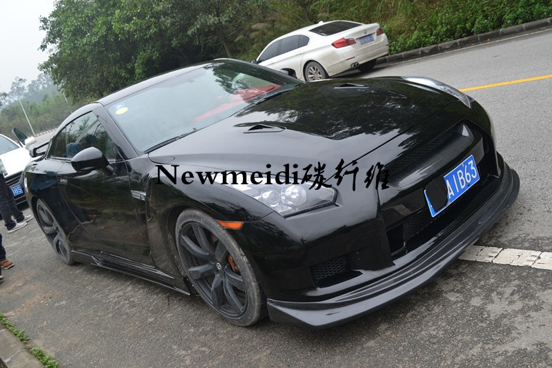 日產(chǎn)GT-R NISSAN GTR R35 VARIS款碳纖前唇 前擾流 碳纖前下巴
