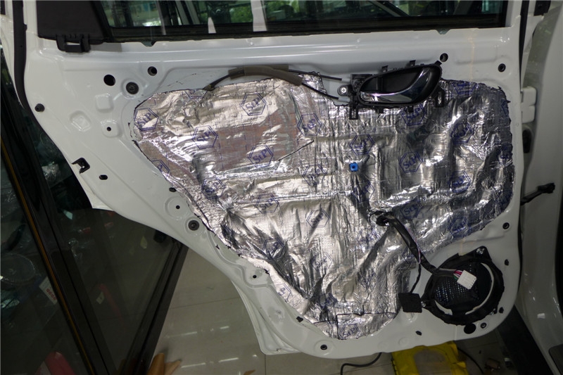 陜西西安上尚汽車音響改裝-尼桑奇駿音響改裝升級STP隔音