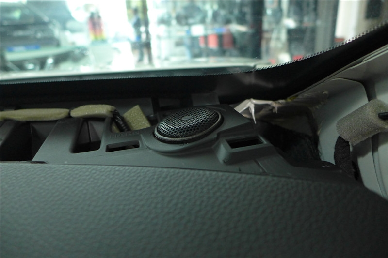 陜西西安上尚汽車音響改裝-尼桑奇駿音響改裝升級STP隔音