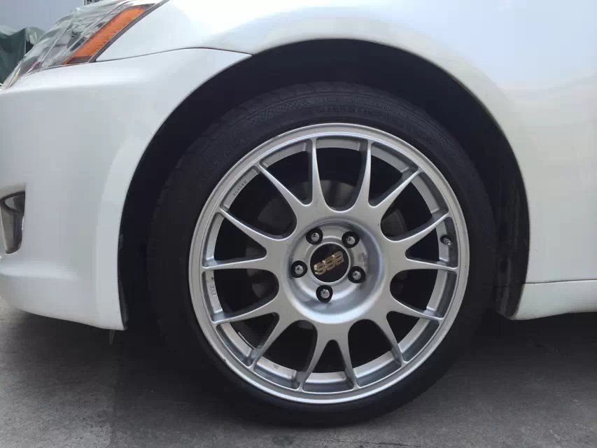 BBS、18寸，裝 IS300