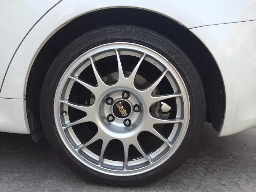 BBS、18寸，裝 IS300
