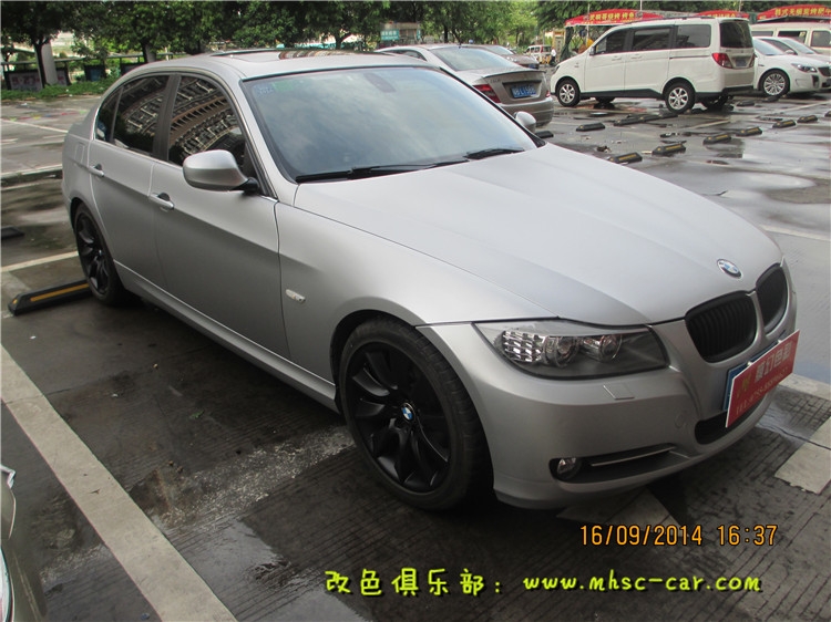 寶馬3系改色貼膜車(chē)衣裳9900亞光銀上身