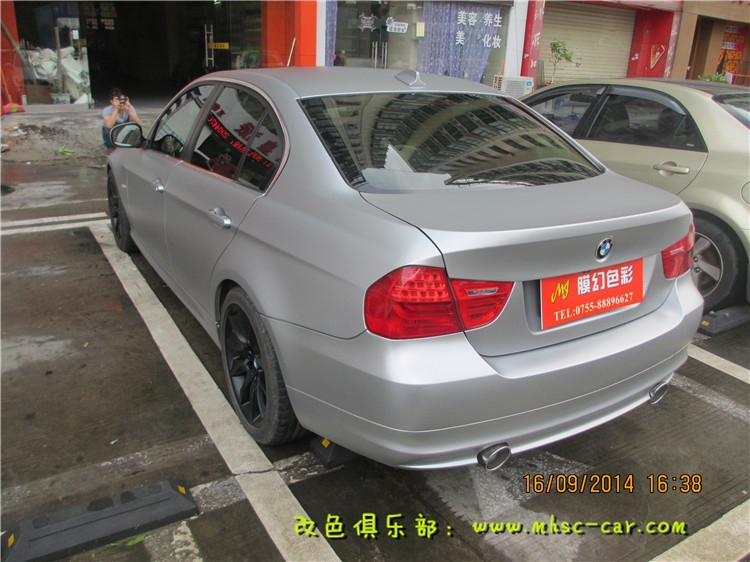 寶馬3系改色貼膜車(chē)衣裳9900亞光銀上身