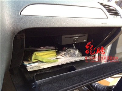 云南昆明奧迪A4L倒車電動折疊鏡改裝/奧迪DVD導(dǎo)航改裝