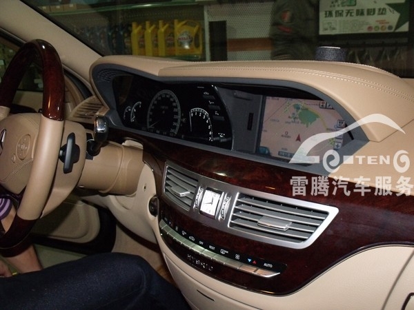 深圳奔馳S400原車屏升級導(dǎo)航加裝觸寫凱立德導(dǎo)航加倒車影像