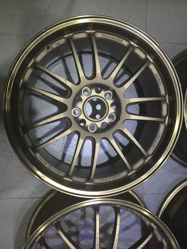 RE30、18寸 鍛造，現(xiàn)貨 高爾夫，R20 合裝