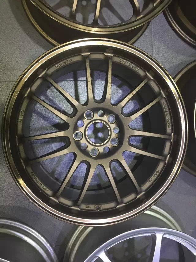 RE30、18寸 鍛造，現(xiàn)貨 高爾夫，R20 合裝