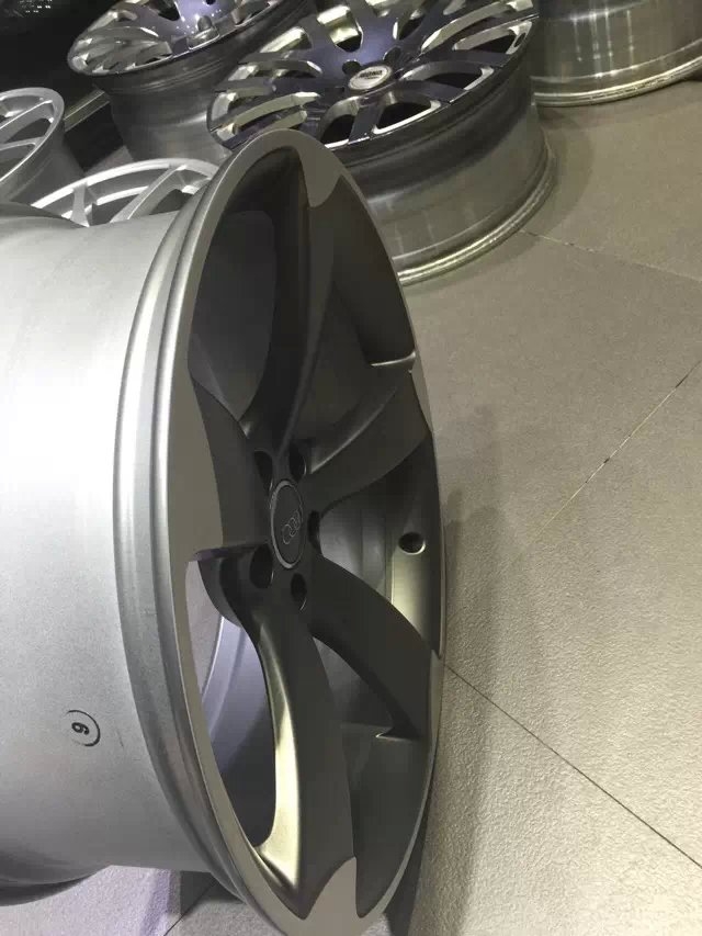 奧迪,新款 RS5、20寸 新車拆下,現(xiàn)貨