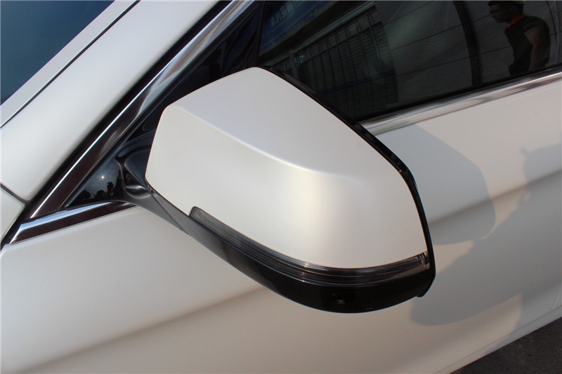 長(zhǎng)沙實(shí)體汽車(chē)改裝店 BMW525-雅龍?zhí)沾砂?長(zhǎng)沙寶馬陶瓷白改色膜