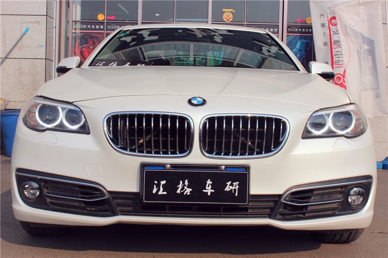 長(zhǎng)沙實(shí)體汽車(chē)改裝店 BMW525-雅龍?zhí)沾砂?長(zhǎng)沙寶馬陶瓷白改色膜