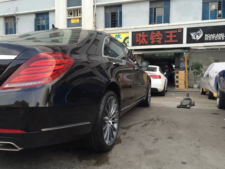 奔馳，裝S63、AMG，20寸