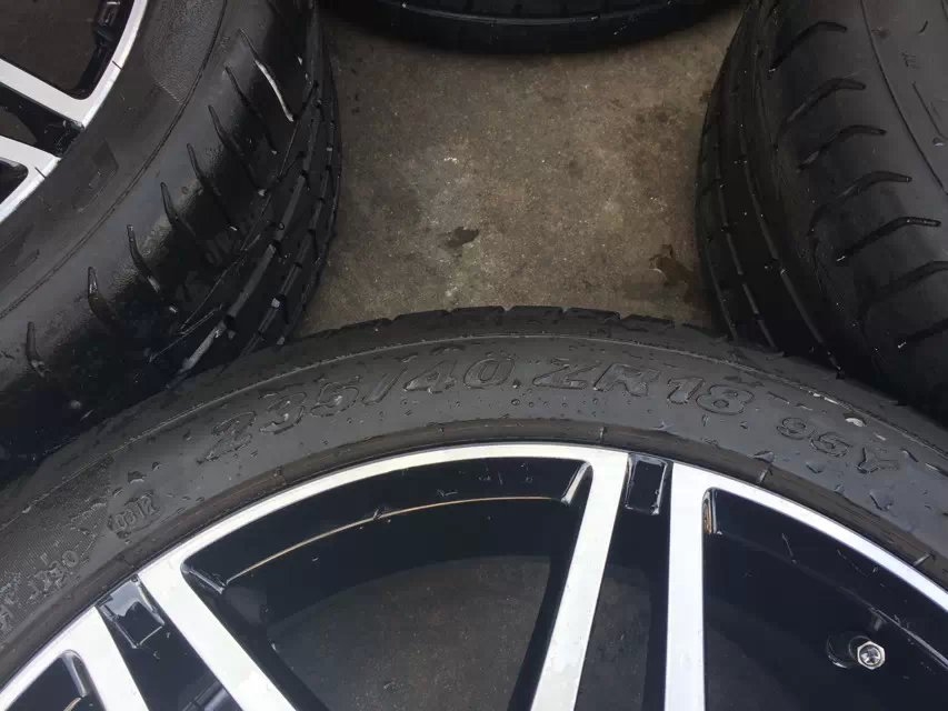 奔馳 C系 AMG :18寸,帶胎,合裝C級(jí)
