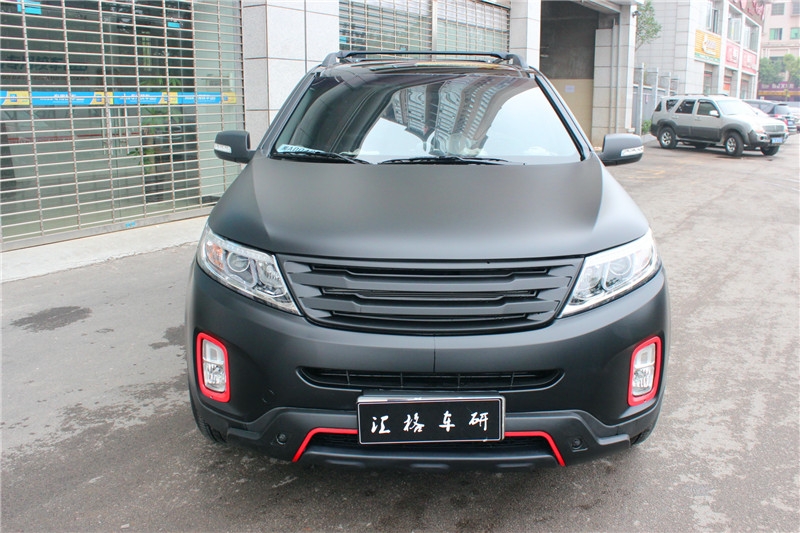 長沙汽車貼膜改色實體店 長沙車身改啞光膜 起亞索蘭托全車啞光黑 長沙汽車改裝