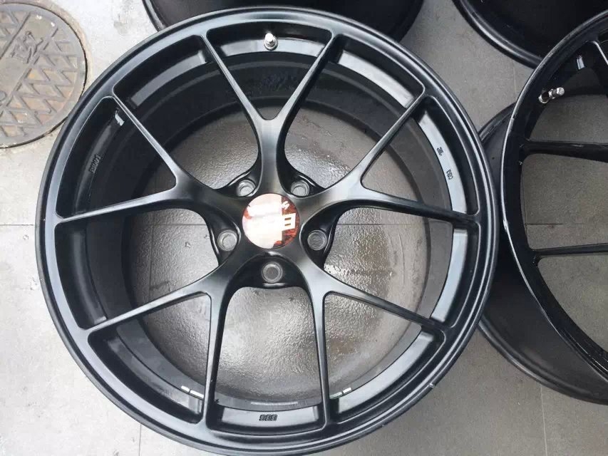 BBS RID： 全世界最輕的鍛造輪轂，極品奢華