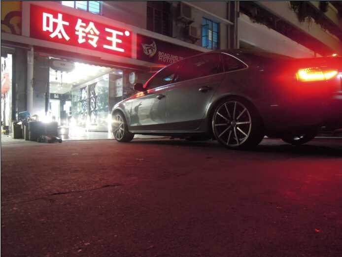 奧迪，裝 Q3、19寸