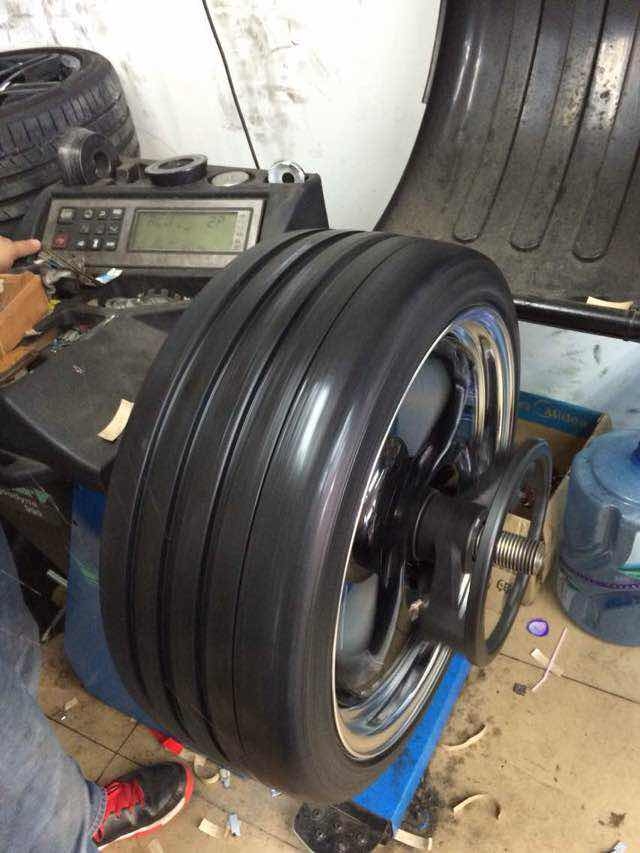 86、裝SSR，19寸。
