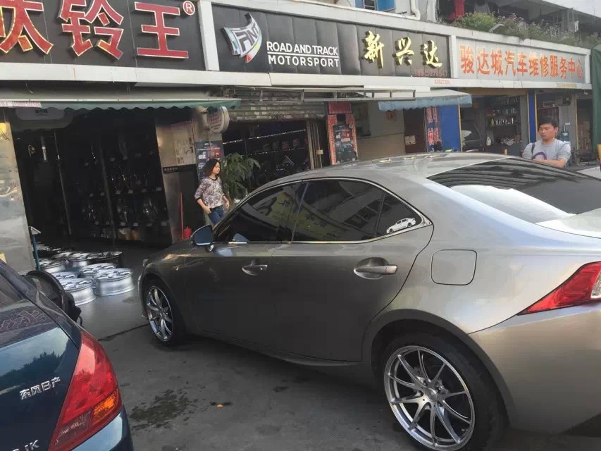 G25、裝雷克薩斯 ，18寸