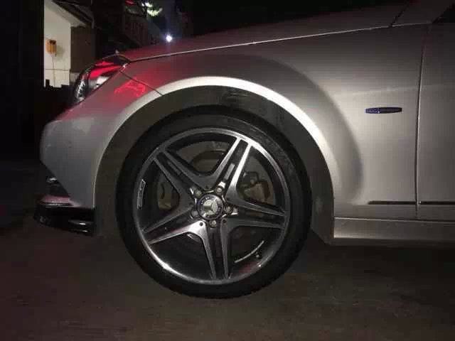 奔馳，裝18寸，AMG
