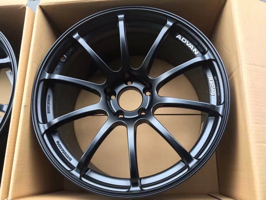 橫 濱 RS2  、全新19寸到貨
