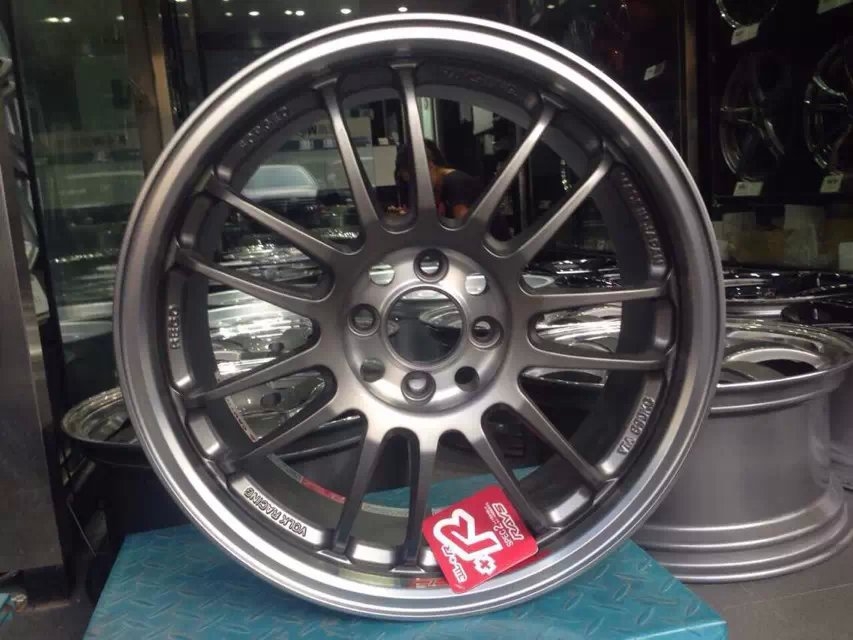 三劍客之一、RE30、全新 一套，現(xiàn)貨
